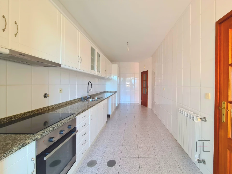 Apartamento T2 para Venda em Anta e Guetim Foto 15