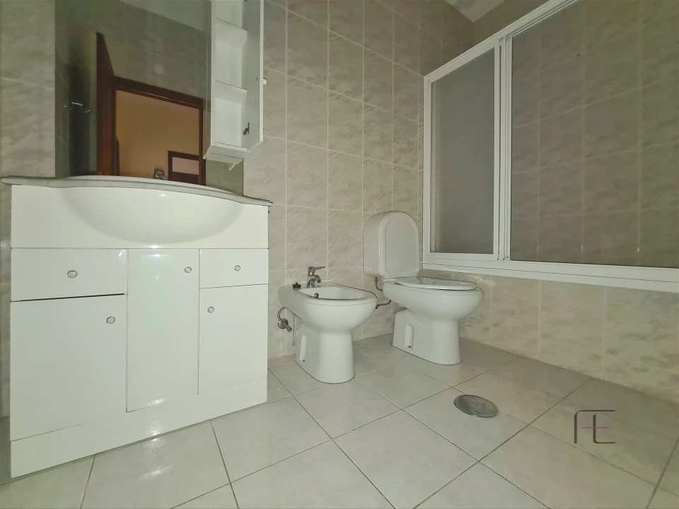 Apartamento T2 para Venda em Anta e Guetim Foto 10