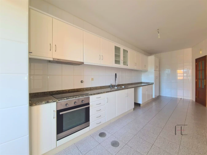 Apartamento T2 para Venda em Anta e Guetim Foto 16