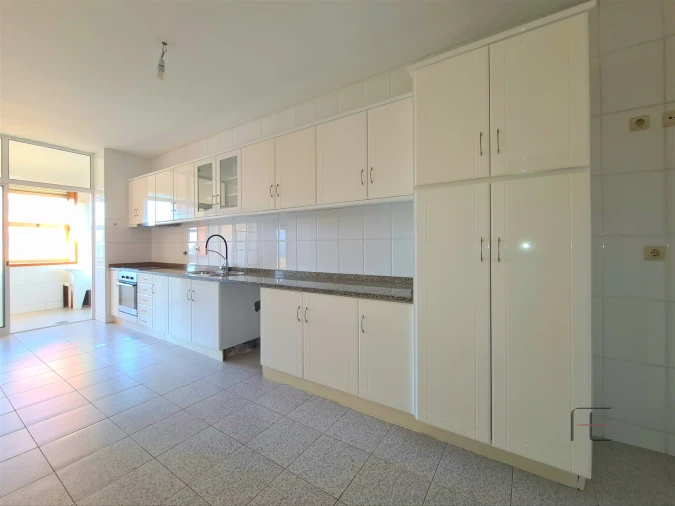 Apartamento T2 para Venda em Anta e Guetim Foto 14