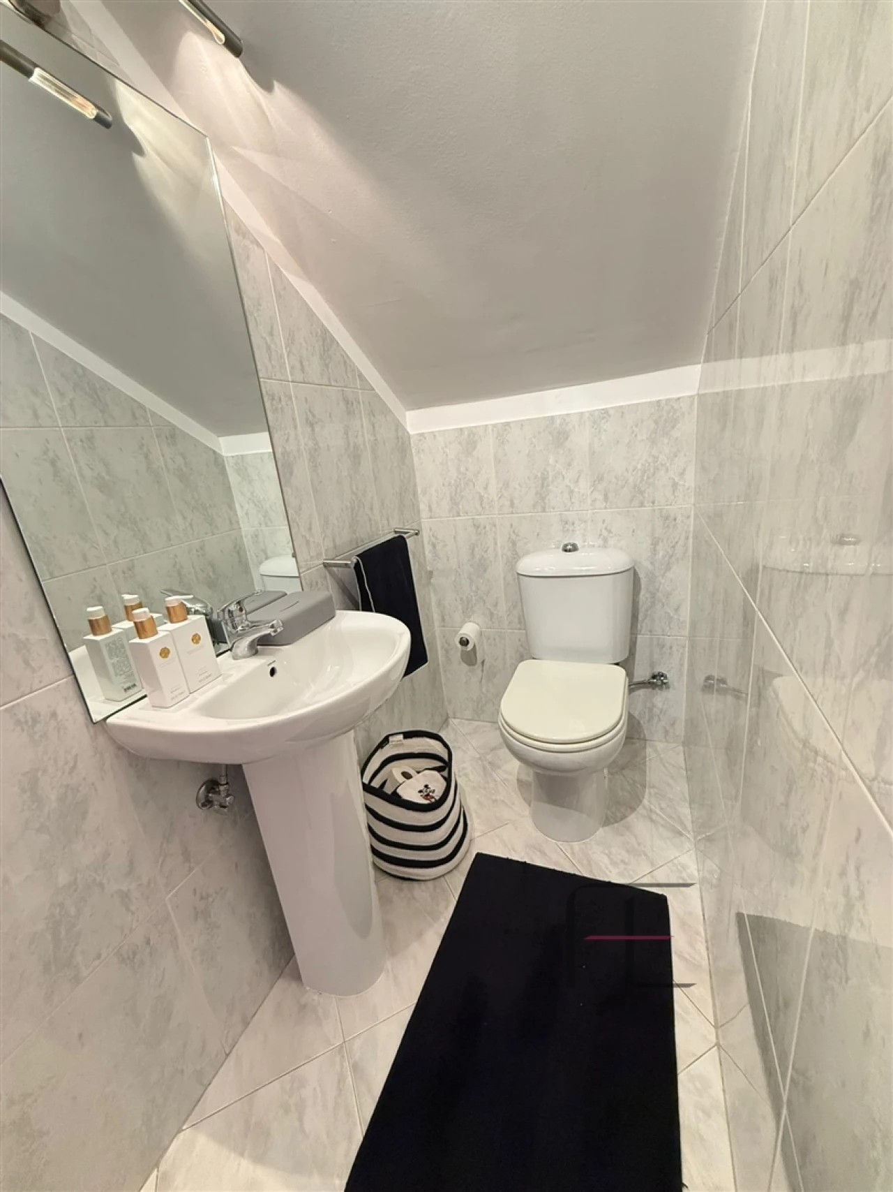 Apartamento T4 para Venda em Castêlo da Maia Foto 6