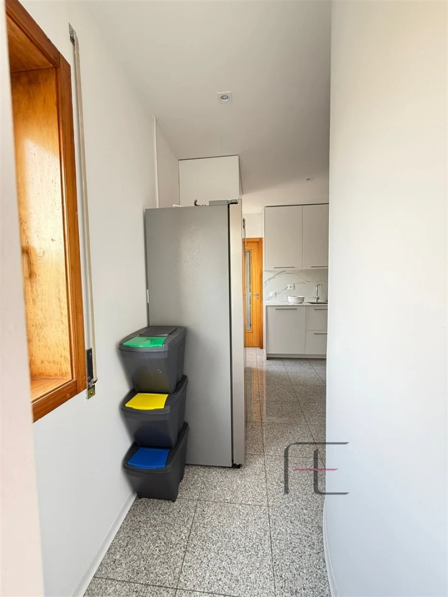 Apartamento T4 para Venda em Castêlo da Maia Foto 9