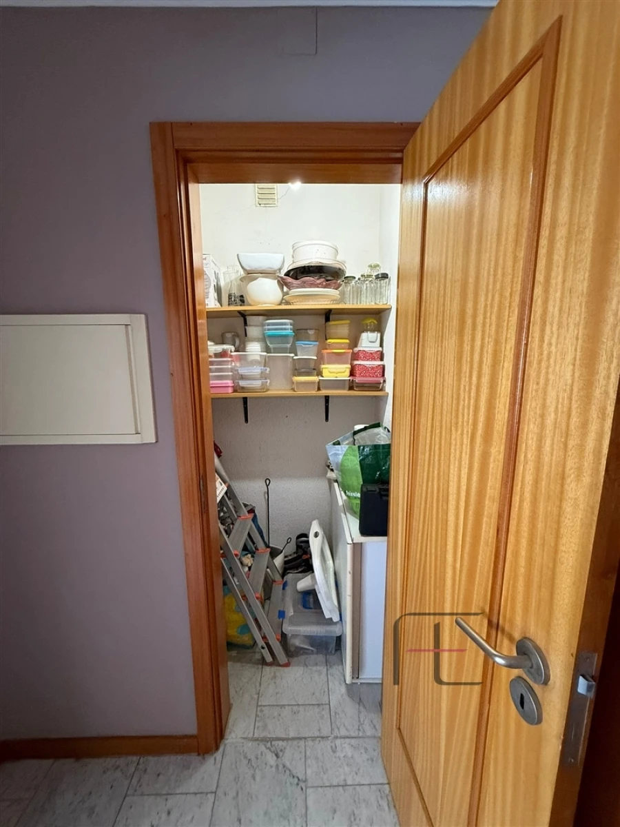Apartamento T4 para Venda em Castêlo da Maia Foto 28