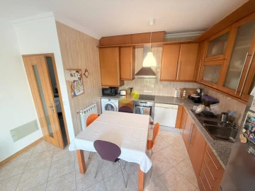Apartamento T1 para Venda em Tavarede