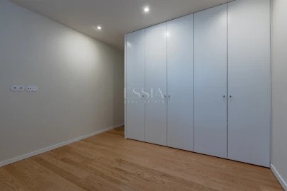Apartamento T3 para Arrendamento em Aldoar, Foz do Douro e Nevogilde