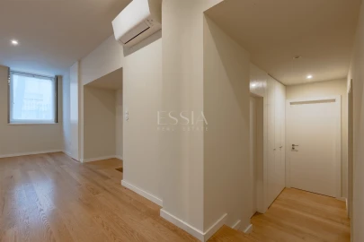 Apartamento T3 para Arrendamento em Aldoar, Foz do Douro e Nevogilde