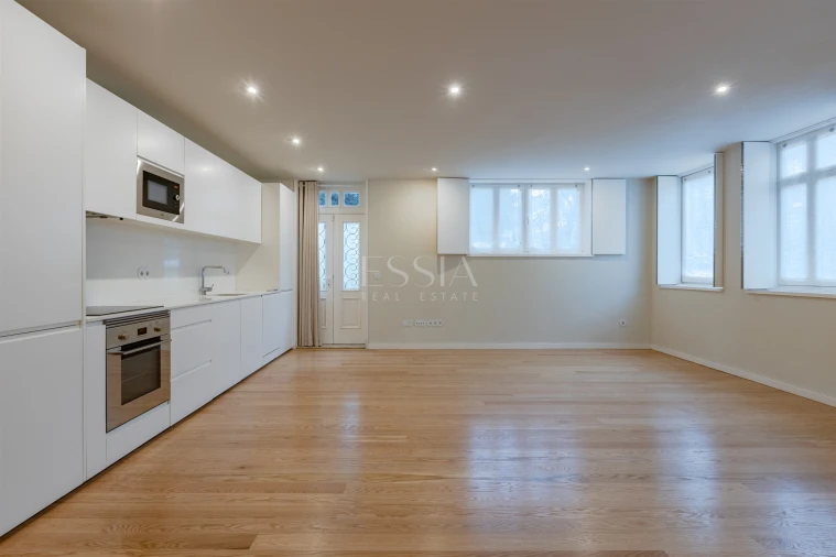 Apartamento T3 para Arrendamento em Aldoar, Foz do Douro e Nevogilde Foto 2