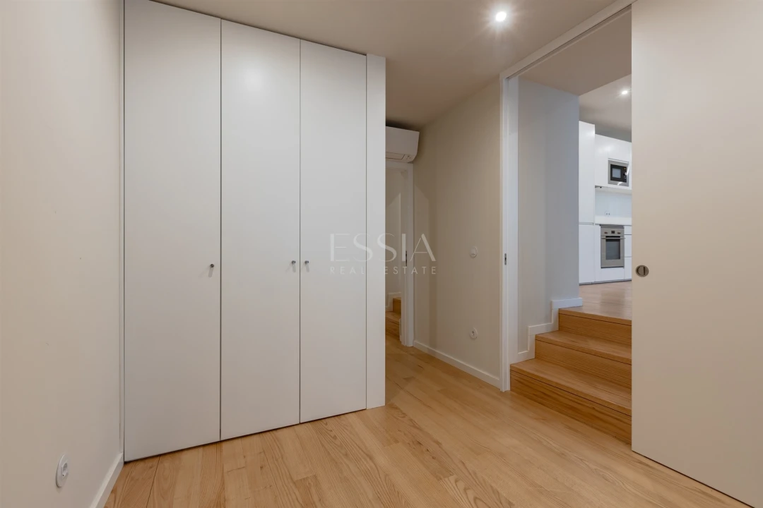 Apartamento T3 para Arrendamento em Aldoar, Foz do Douro e Nevogilde Foto 6
