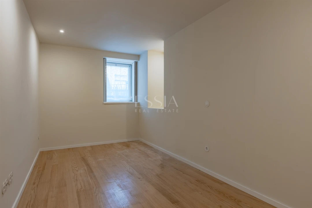 Apartamento T3 para Arrendamento em Aldoar, Foz do Douro e Nevogilde Foto 18