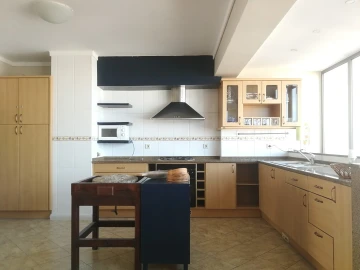 Apartamento T4 para Venda em Glória e Vera Cruz