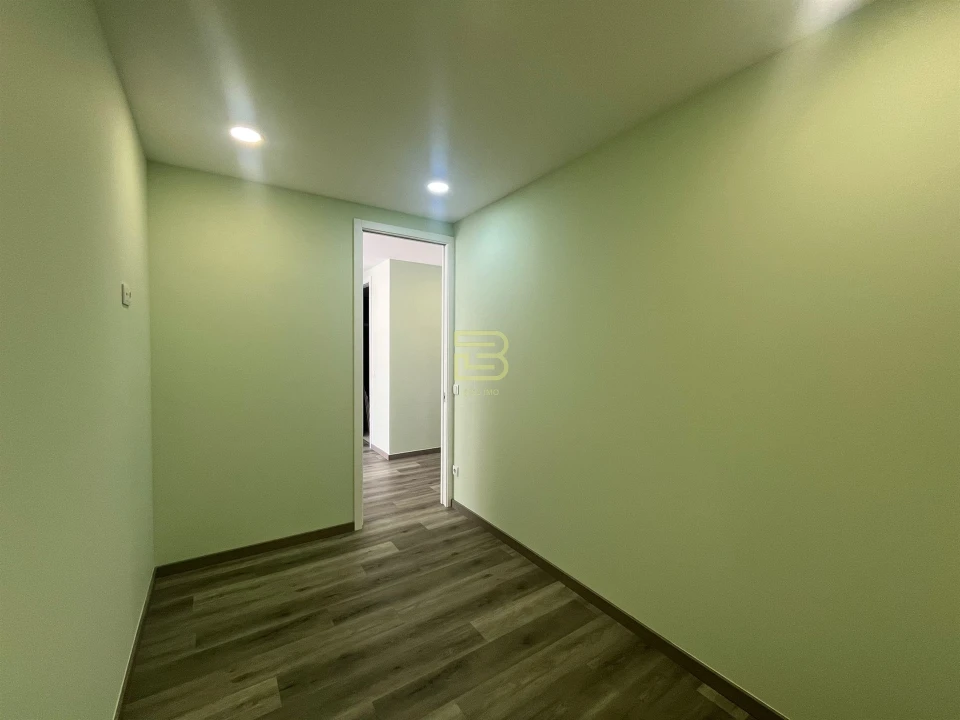 Apartamento T4 para Venda em Mafamude e Vilar do Paraíso Foto 19