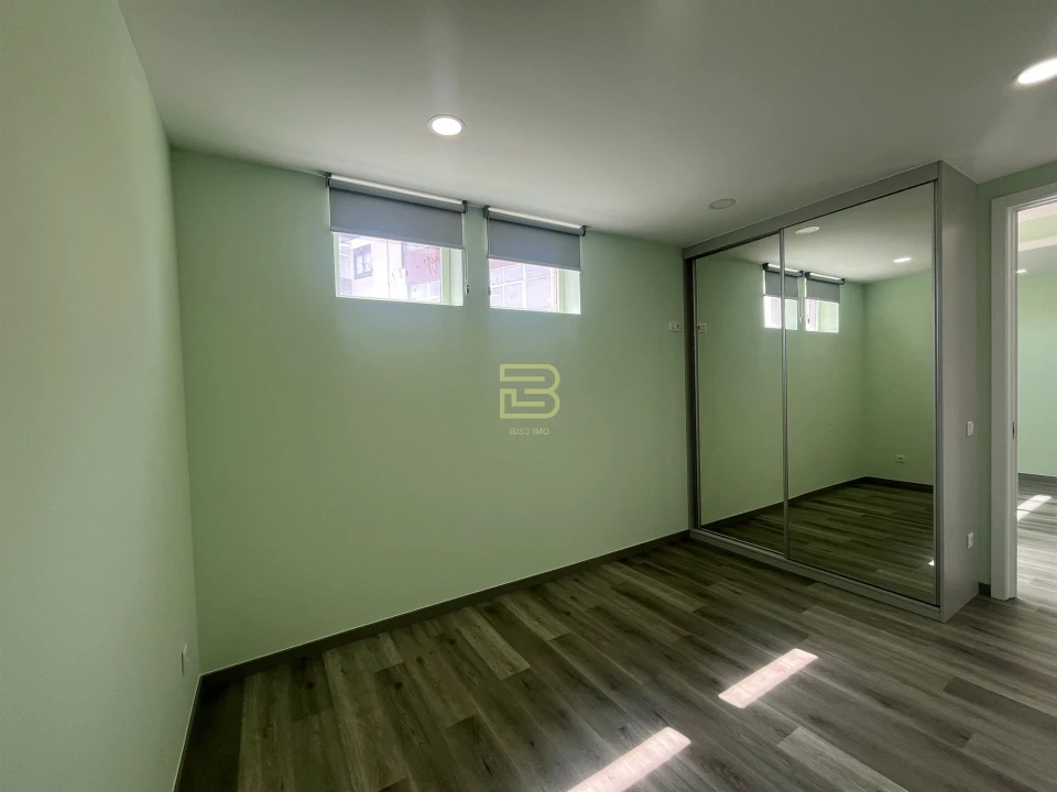 Apartamento T4 para Venda em Mafamude e Vilar do Paraíso Foto 22
