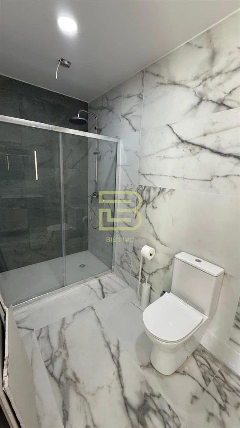 Apartamento T3 para Venda em Mafamude e Vilar do Paraíso