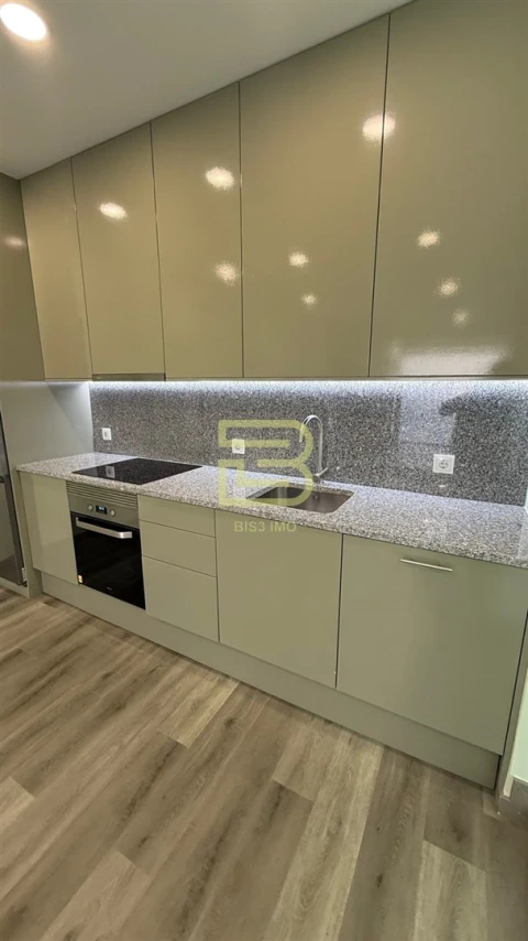 Apartamento T3 para Venda em Mafamude e Vilar do Paraíso
