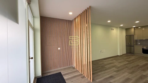 Apartamento T4 para Venda em Mafamude e Vilar do Paraíso