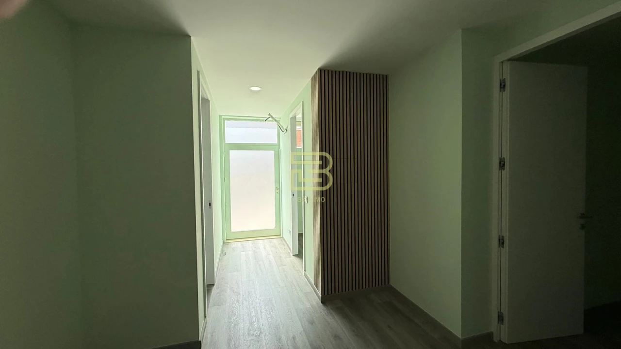 Apartamento T4 para Venda em Mafamude e Vilar do Paraíso Foto 24
