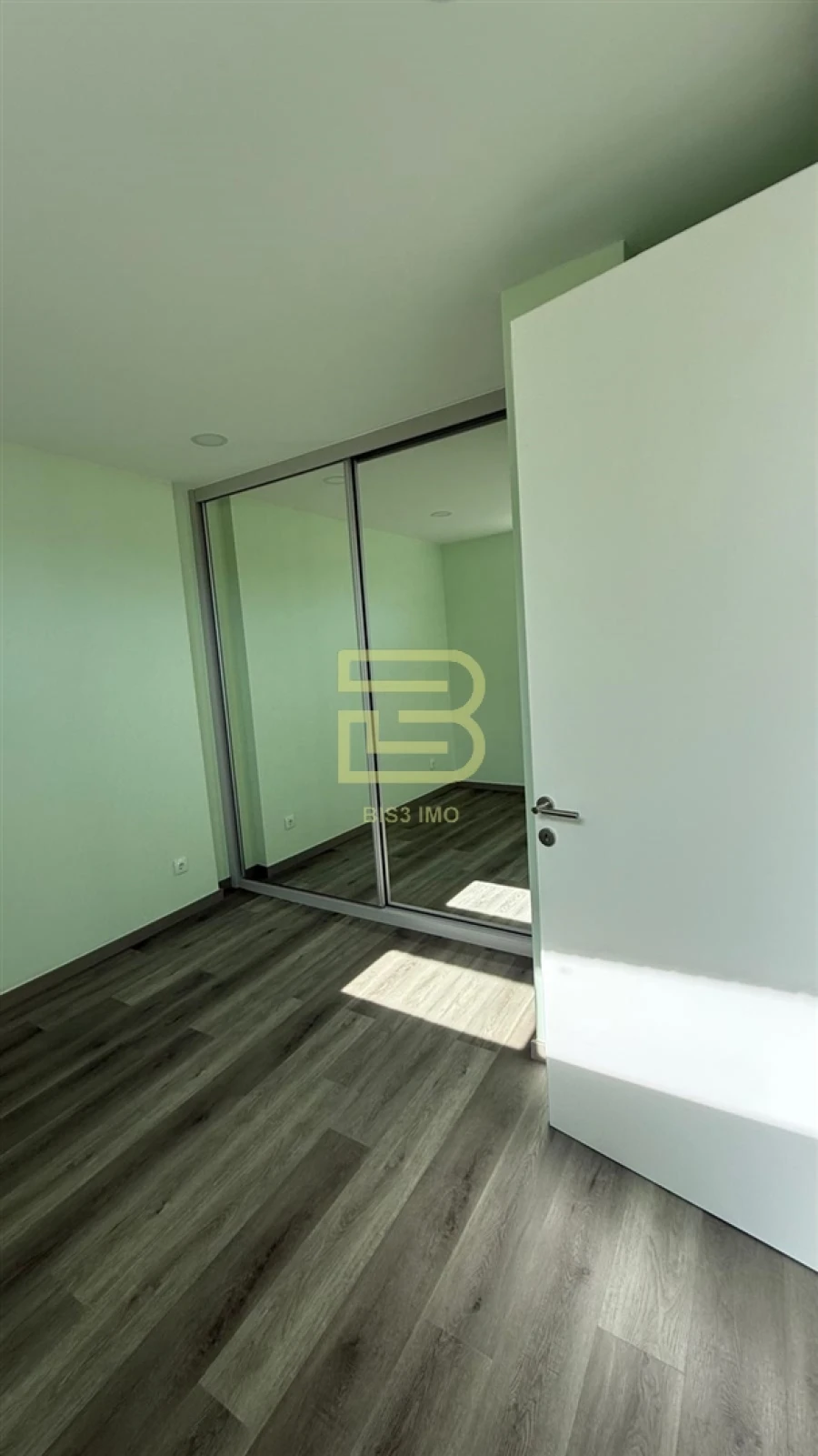 Apartamento T3 para Venda em Mafamude e Vilar do Paraíso Foto 23
