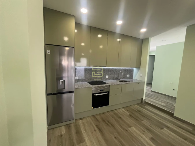 Apartamento T4 para Venda em Mafamude e Vilar do Paraíso Foto 6