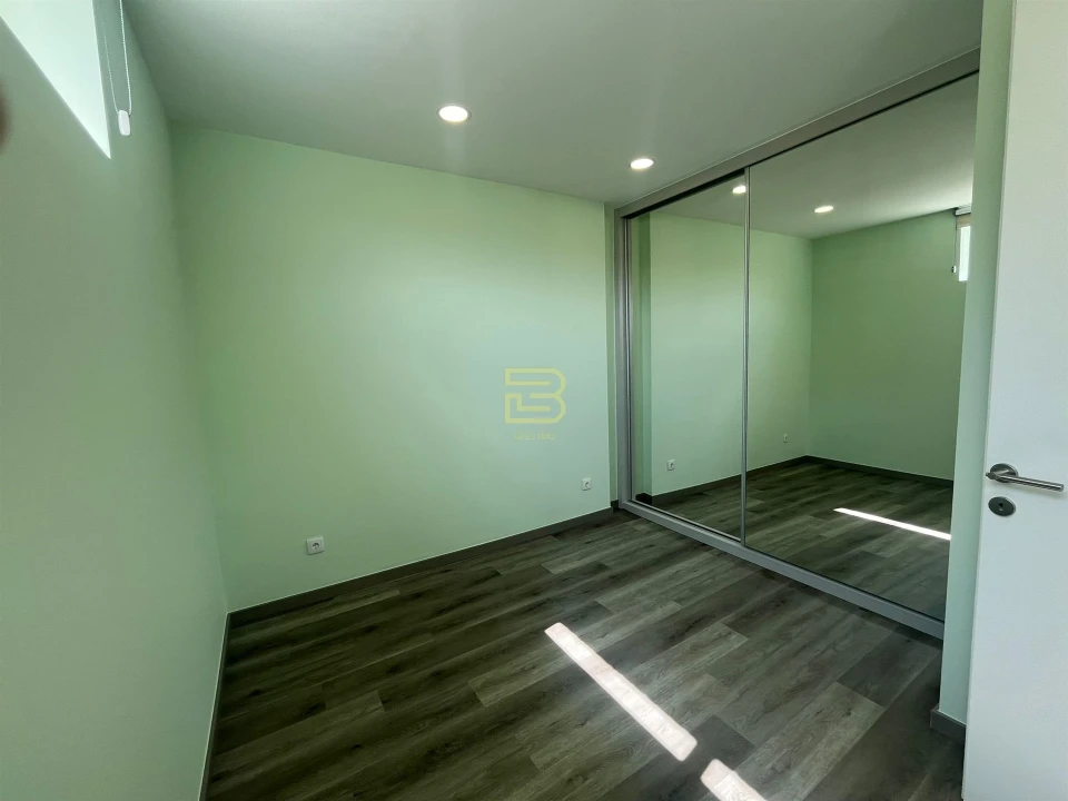 Apartamento T4 para Venda em Mafamude e Vilar do Paraíso Foto 12