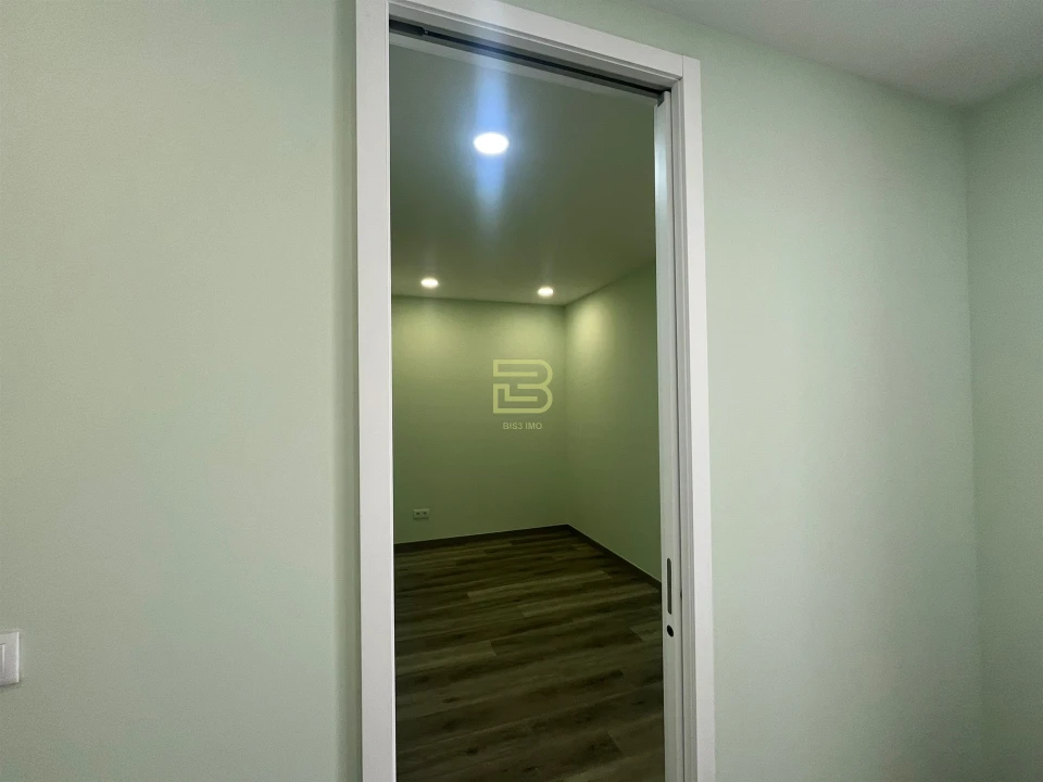 Apartamento T4 para Venda em Mafamude e Vilar do Paraíso Foto 18