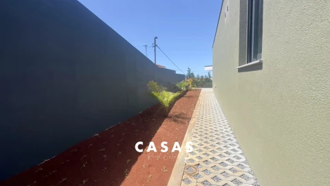 Moradia T2 para Venda em Funchal (Santa Maria Maior)
