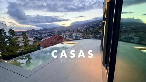 Moradia T2 para Venda em Funchal (Santa Maria Maior)