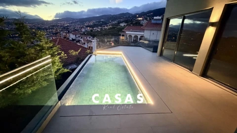 Moradia T2 para Venda em Funchal (Santa Maria Maior)