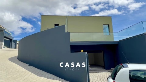 Moradia T2 para Venda em Funchal (Santa Maria Maior)