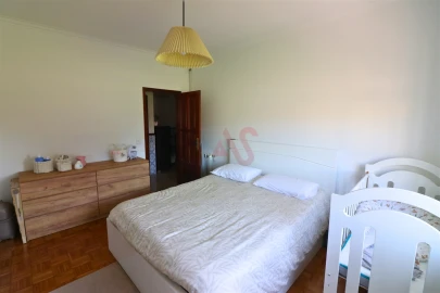 Moradia T8 para Venda em Serzedelo