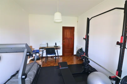 Moradia T8 para Venda em Serzedelo