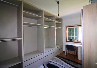 Moradia T8 para Venda em Serzedelo