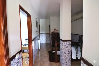 Moradia T8 para Venda em Serzedelo