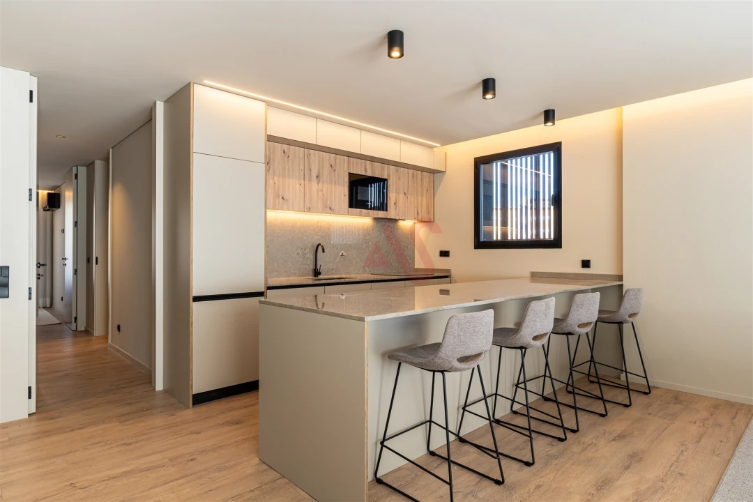 Apartamento T2 para Venda em Vilar de Andorinho Foto 14