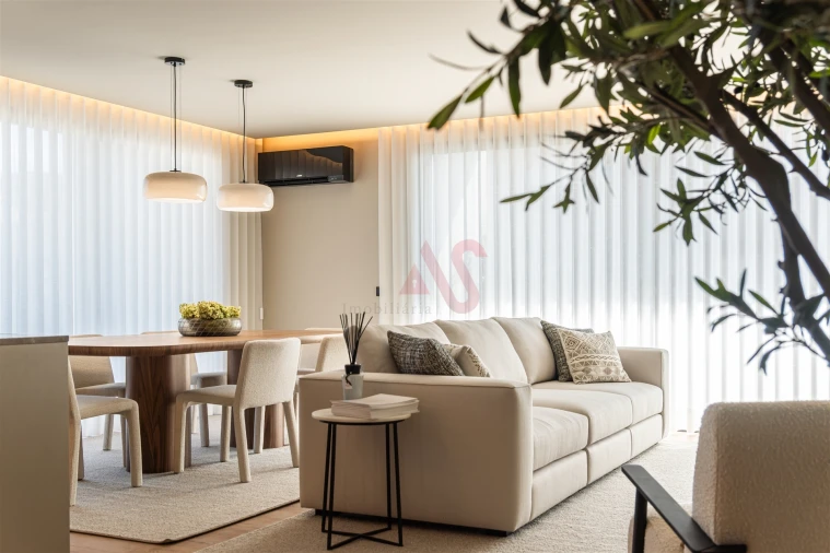 Apartamento T2 para Venda em Vilar de Andorinho Foto 2