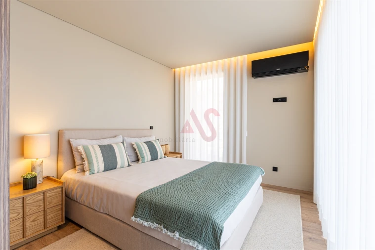Apartamento T2 para Venda em Vilar de Andorinho Foto 11