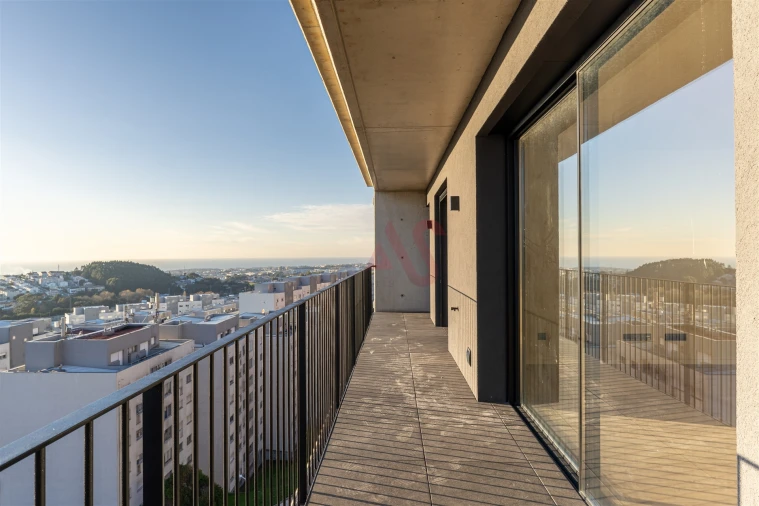 Apartamento T2 para Venda em Vilar de Andorinho Foto 2