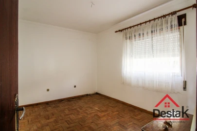 Moradia T4 para Arrendamento em Sul