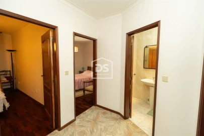 Apartamento T3 para Venda em Alcobaça e Vestiaria