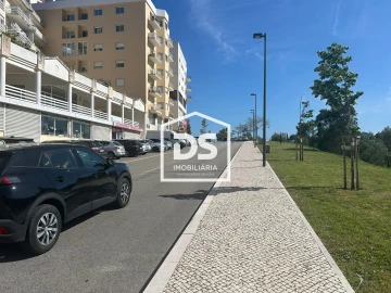 Apartamento T3 para Venda em Alcobaça e Vestiaria