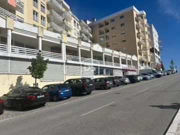 Apartamento T3 para Venda em Alcobaça e Vestiaria