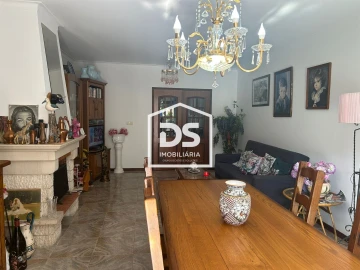 Apartamento T3 para Venda em Alcobaça e Vestiaria
