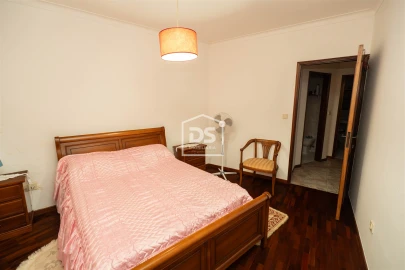 Apartamento T3 para Venda em Alcobaça e Vestiaria