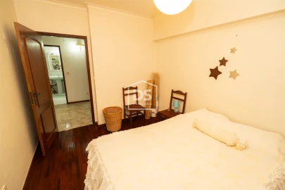 Apartamento T3 para Venda em Alcobaça e Vestiaria