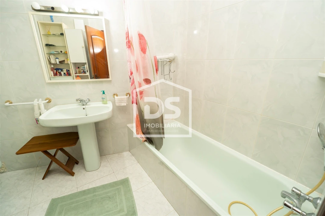 Apartamento T3 para Venda em Alcobaça e Vestiaria Foto 64