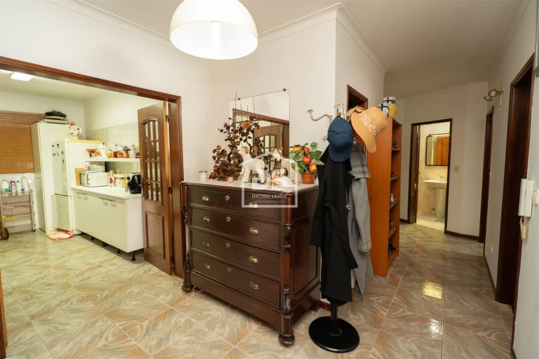 Apartamento T3 para Venda em Alcobaça e Vestiaria Foto 47