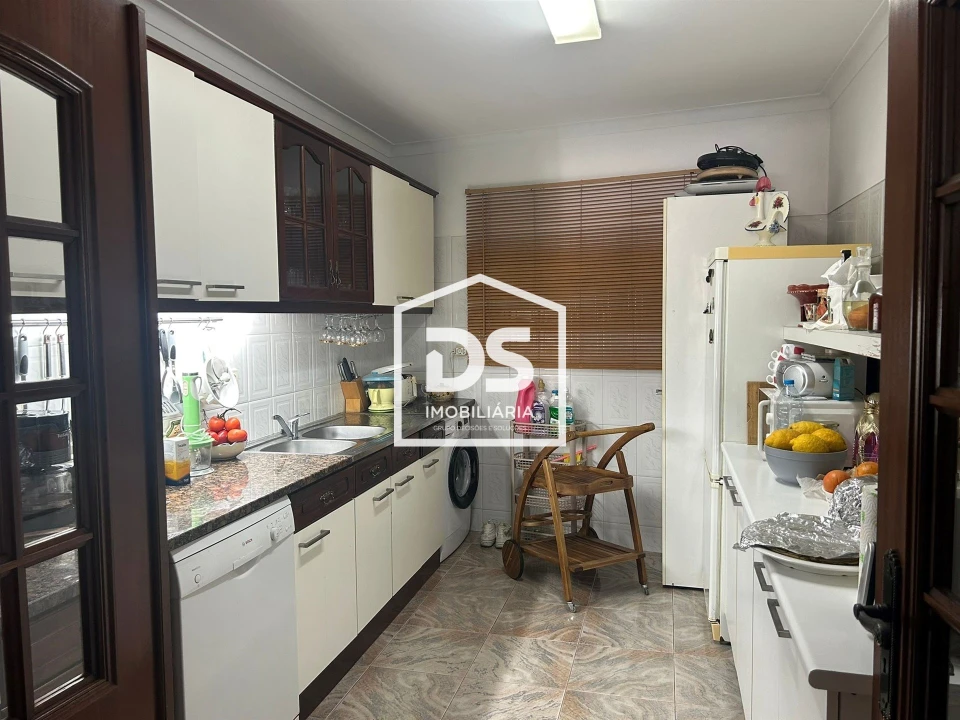 Apartamento T3 para Venda em Alcobaça e Vestiaria Foto 35