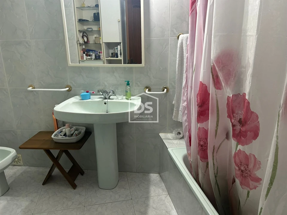 Apartamento T3 para Venda em Alcobaça e Vestiaria Foto 15