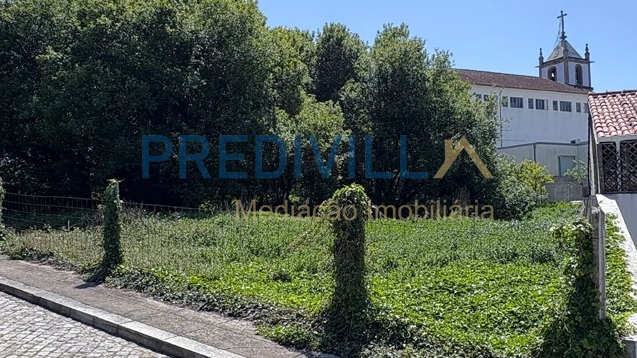 Terreno para Venda em Vila Chã