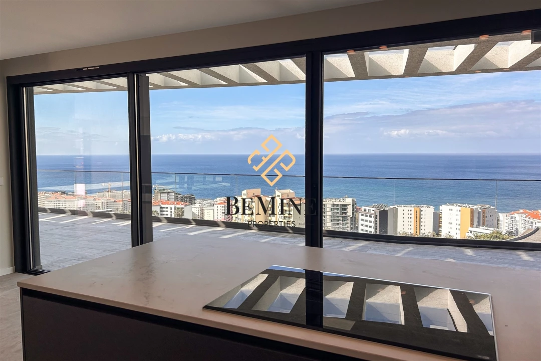 Apartamento T4 para Venda em São Martinho Foto 6