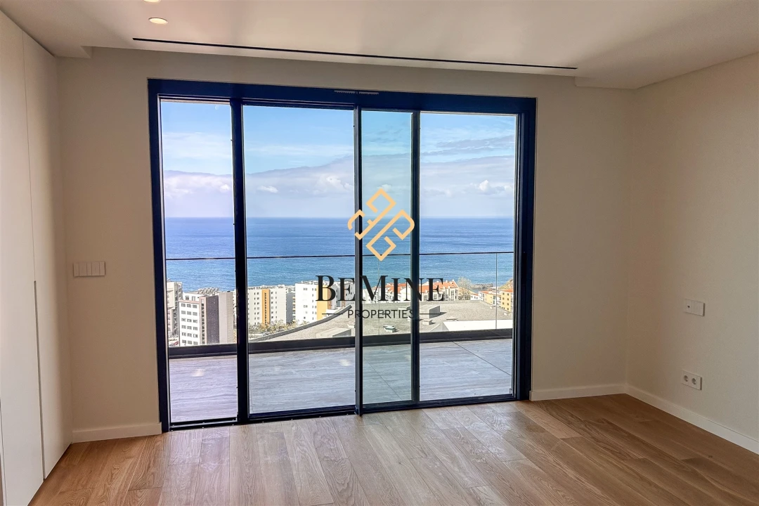 Apartamento T4 para Venda em São Martinho Foto 11